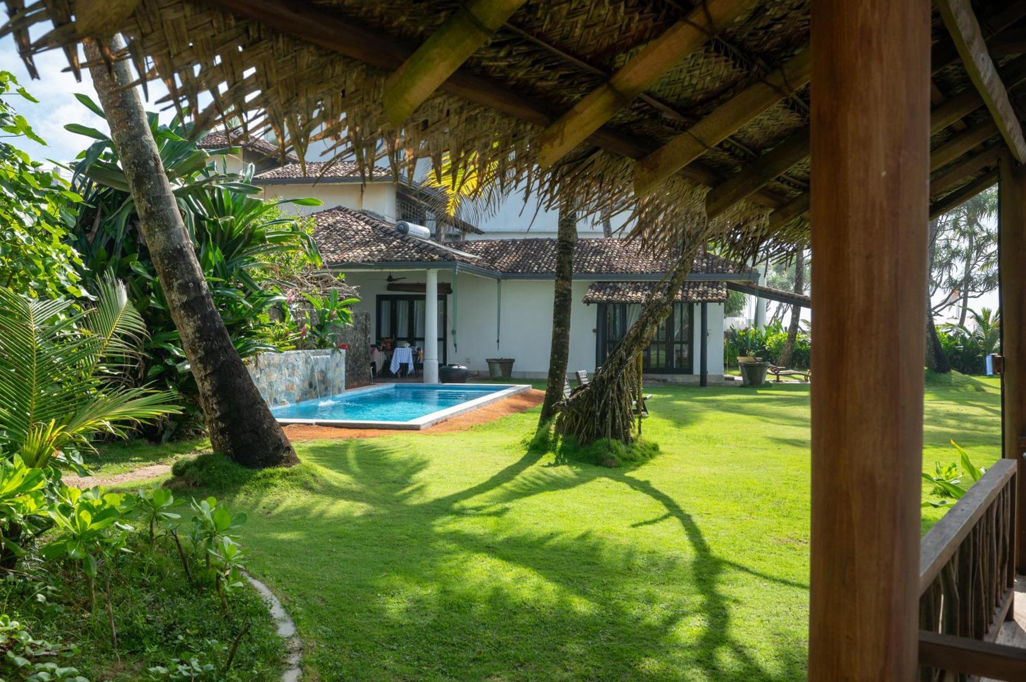 Poya Villa Ахангама Екстериор снимка