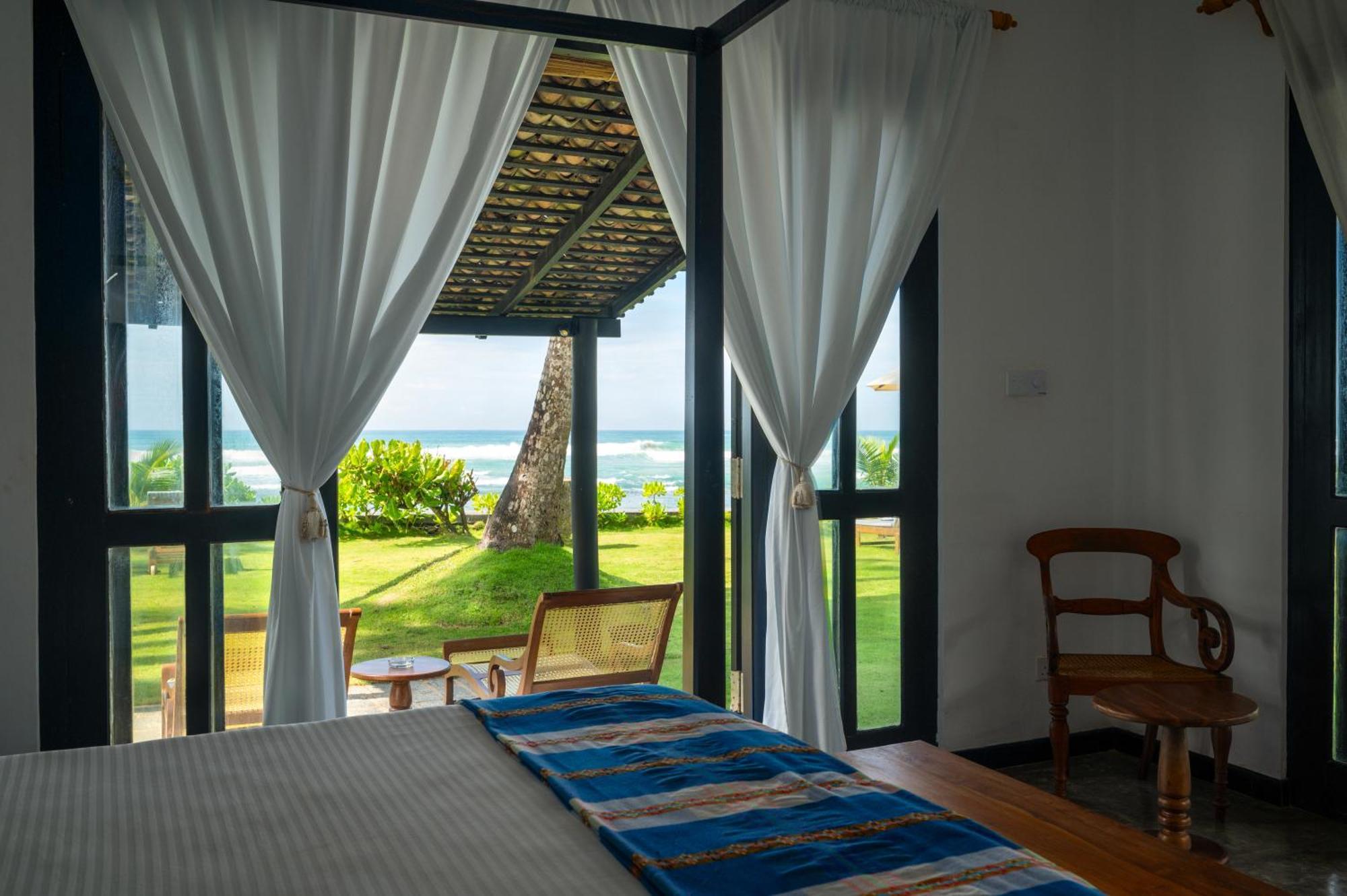Poya Villa Ахангама Екстериор снимка